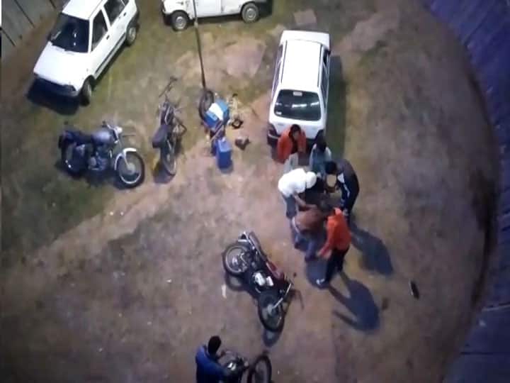 अल्मोड़ा में हादसा..मौत के कुएं में स्टंट के दौरान बाइकर गिरा, गंभीर रूप से घायल