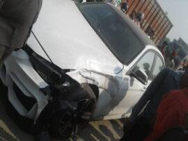 RJD Leader Tej Pratap car collides with Auto in varanasi वाराणसी में तेज प्रताप यादव की गाड़ी ने ऑटो को टक्कर मारी, कार क्षतिग्रस्त