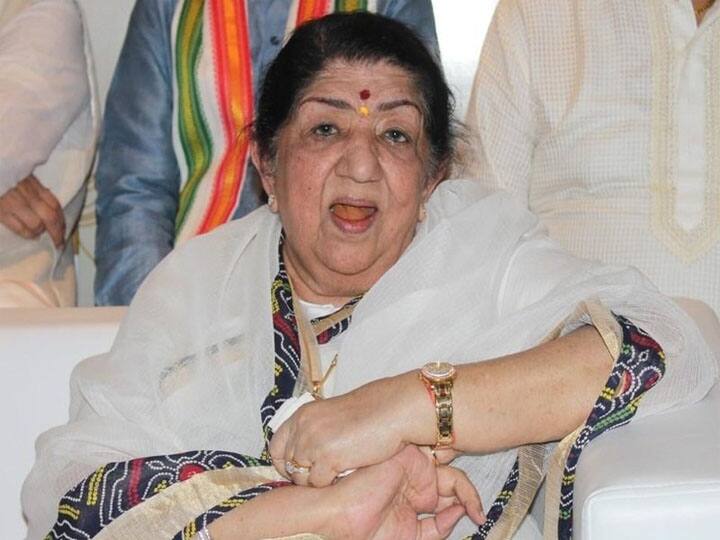 Dilip Kumar ने अपनी 'छोटी बहन' के घर लौटने की जताई खुशी, कहा ‘अपना ध्यान रखो’