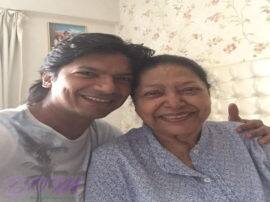 Bollywood Romantic Singer Shaan mother was a Singer to here is some unknown facts about his life Bollywood सिंगर Shaan की मां भी हैं एक लाजवाब गायक, पति के देहांत के बाद गाना गा कर पाला बेटे को
