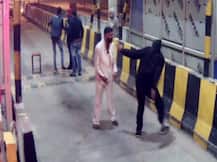 बरेली में बीजेपी नेता की गुंडई, साथियों के साथ मिलकर टोलकर्मियों की पिटाई