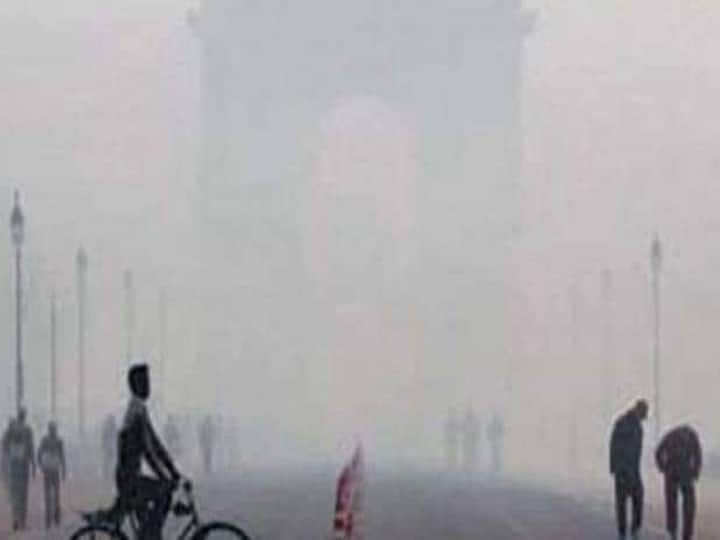 प्रदूषण पर सुप्रीम कोर्ट ने लगाई कड़ी फटकार, कहा- विस्फोटक से लोगों को एक बार में ही क्यों नहीं मार देते