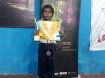 रंग लाई माता-पिता की मेहनत, कक्षा 2 की छात्रा ने यूपी स्टेट बैडमिंटन में बनाया स्थान