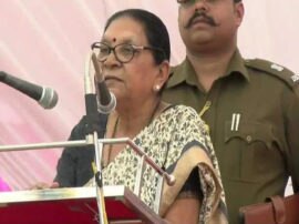 संविधान के उद्देश्य को बनाये रखने में सरकारों की भूमिका और मजबूत हो: आनंदीबेन पटेल UP governer Anandi ben patel address assembly session संविधान के उद्देश्य को बनाये रखने में सरकारों की भूमिका और मजबूत हो: आनंदीबेन पटेल