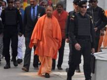 वाराणसी में सीएम योगी की संघ पदाधिकारियों के साथ हुई बैठक, राम मंदिर को लेकर हुई चर्चा