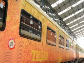 तेजस में छंटनी का दौर, 20 कर्मचारियों को निकाला गया, स्टाफ ने लगाया कंपनी पर ये आरोप 20 employee expel from Tejas train without notice तेजस में छंटनी का दौर, 20 कर्मचारियों को निकाला गया, स्टाफ ने लगाया कंपनी पर ये आरोप