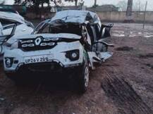 पीलीभीत में भीषण सड़क हादसा, खाई में गिरी कार, 3 बच्चों समेत 5 लोगों की हुई मौत