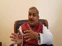 प्रियंका के भगवा वाले बयान से साधु-संत नाराज, प्रमोद तिवारी ने बचाव में कही ये बात