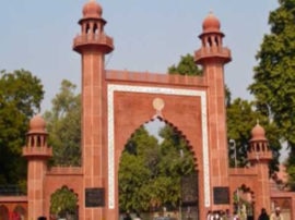 Student protest the speech of Vice chancellor in AMU एएमयू में कुलपति के भाषण के दौरान छात्रों ने की नारेबाजी, दो गुटों में मामूली झड़प