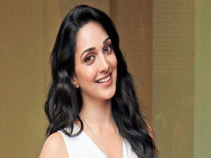 Kiara Advani एक्ट्रेस बनने से पहले अपनी मां के साथ स्कूल में करती थीं ये जॉब