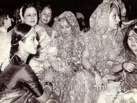 Rekha looked like a bride in this wedding, clicked to learn the love story of Rishi Kapoor and Neetu Singh इस शादी में Rekha लग रहीं थीं दुल्हन, क्लिक कर जानें Rishi Kapoor और Neetu Singh  की लव स्टोरी