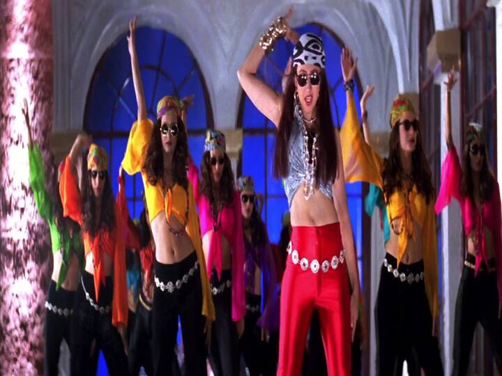 गाना 'झांझरिया' के लिए करिश्मा कपूर ने बदली थी 30 बार ड्रेस, करियर में अब तक का सबसे यादगार गाना