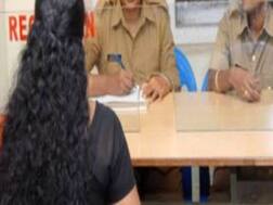 थानेदार बोला- बहन को खोजना है तो पुलिस में भर्ती हो जाओ, क्लिक कर पढ़ें कानपुर पुलिस की ये करतूत