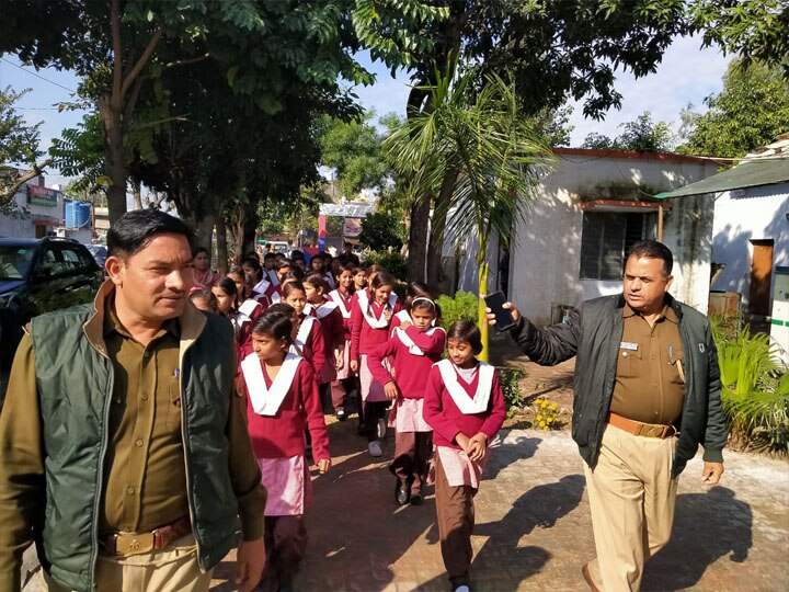 सहारनपुर पुलिस की सराहनीय पहल, स्कूली छात्रा को एक दिन के लिए बनाया गया थाना प्रभारी