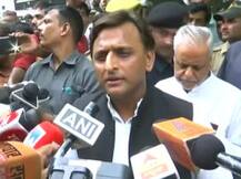 अपनी जान छुड़ाने के लिए दुष्कर्म बलात्कार पीड़िता को सरकार ने दिल्ली भेजा : अखिलेश यादव