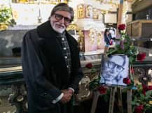 पिता हरिवंश राय बच्चन के लिए प्रार्थना करते वक्त अमिताभ बच्चन हुए भावुक, पोलैंड के चर्च में की प्रार्थना