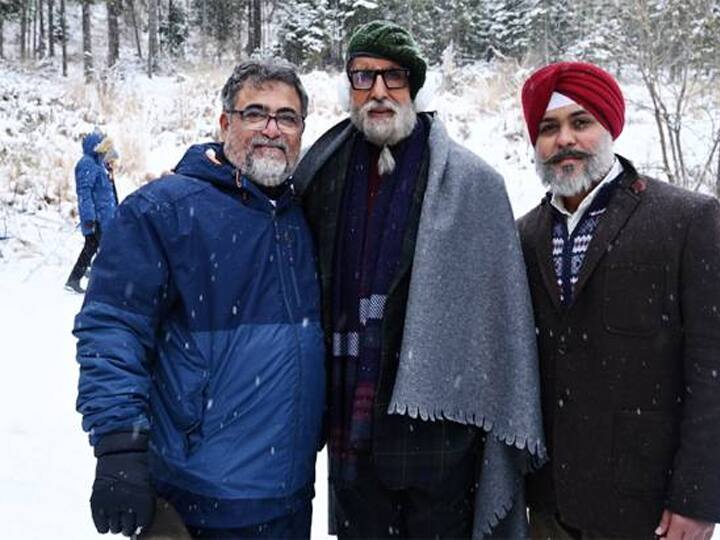 पिता हरिवंश राय बच्चन के लिए प्रार्थना करते वक्त अमिताभ बच्चन हुए भावुक, पोलैंड के चर्च में की प्रार्थना