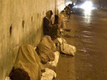 नोएडा: शीतलहर का प्रकोप, ठंड लगने से दो लोगों की हुई मौत