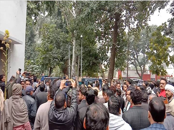 बिजनौर: पेशी पर आए दो बदमाशों पर ताबड़तोड़ फायरिंग, एक की मौत; पुलिसकर्मी भी घायल