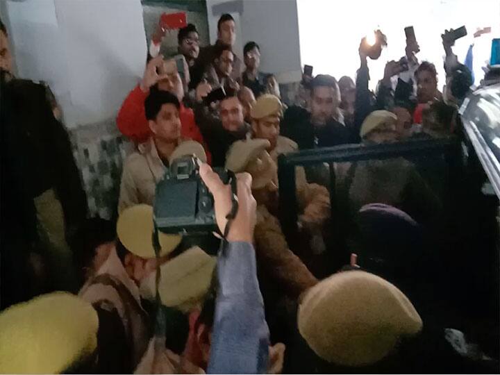 बिजनौर: पेशी पर आए दो बदमाशों पर ताबड़तोड़ फायरिंग, एक की मौत; पुलिसकर्मी भी घायल