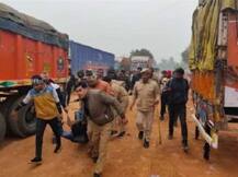 कौशाम्बी में एटीएम कैश वैन लूटने के लिए बदमाशों ने बरसाए बम, चालक की चालाकी से नाकाम हुए लुटेरे