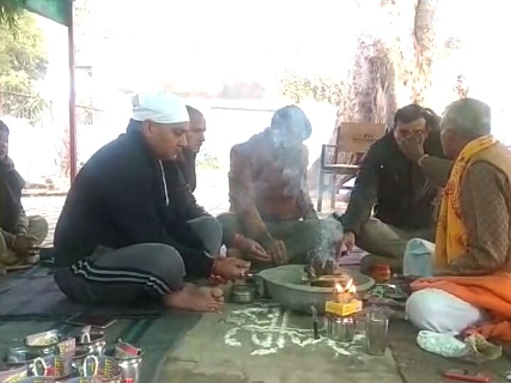 थाना प्रभारी ने पेश की मानवता की मिसाल, दुष्कर्म पीड़िता को दी मुखाग्नि..किया त्रयोदशी संस्कार