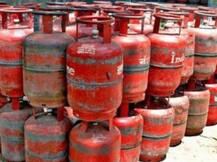 गैस सिलेंडर रिफिल के लिए तीन महीने तक नहीं देना होगा एक भी पैसा, मोदी सरकार ने किया ये बड़ा ऐलान