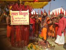 देश की अर्थव्यवस्था मजबूत होने के लिए माघ मेले में किया जा रहा है विशेष अनुष्ठान, मौनी बाबा के कैंप में हो रहा आयोजन