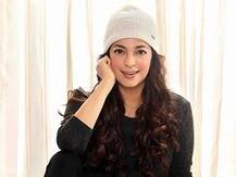 Juhi Chawla ने Rishi Kapoor को याद करते हुए सुनाए एक यादगार किस्सा, मच्छरों ने किया था परेशान