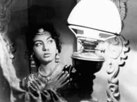 Bollywood Actress Nimmi Was a Superstar in 60s but her one Mistake destroy her Career 60 के दशक की इस मशहूर एक्ट्रेस को साइन करने के लिए लग जाती थी फिल्म मेकर्स की लाइन, फिर एक किरदार ने डुबा दिया उनका करियर-आज जी रही हैं गुमनामी की जिन्दगी