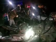 शाहजहांपुर: बारात में शामिल होने जा रहे पांच लोगों की दर्दनाक मौत, ओवरटेक के चक्कर में खाई में गिरी कार