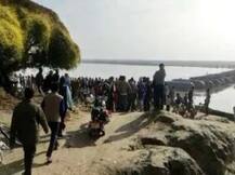 गोंडा: सरयू नदी में नाव पलटने से हुआ बड़ा हादसा, एक शख्स की मौत, तीन लापता