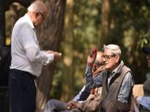 वरिष्ठ नागरिकों के लिये बेहतर विकल्प है ये पेंशन योजना, एकमुश्त पैसा लगाकर पा सकते हैं ज्यादा ब्याज