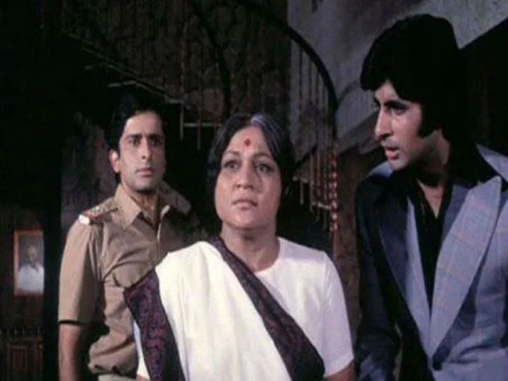 Amitabh Bachchan और Shashi Kapoor की इस फिल्म को पूरे हुए 45 साल- किरदारों ने कुछ यूं छोड़ी थी दर्शकों पर अपनी छाप