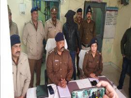 हरिद्वार: अमेजन के स्टोर में काम करनेवाला ही निकला चोर, 24 घंटे के भीतर पुलिस का लाखों की चोरी का खुलासा Police caught thief who steal cash and material from Amazon store हरिद्वार: अमेजन के स्टोर में काम करनेवाला ही निकला चोर, 24 घंटे के भीतर पुलिस का लाखों की चोरी का खुलासा