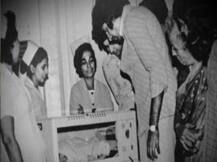 बसंत पंचमी के दिन हुआ था अभिषेक बच्चन का जन्म, देखें- जन्म के कुछ मिनट बाद की तस्वीर, अमिताभ भी पहुंचे थे हॉस्पिटल