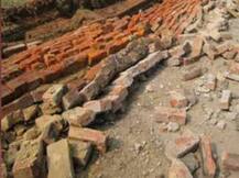 गोरखपुर में दर्दनाक घटना..ईंट भट्ठे की दीवार ढहने से दो बच्चे जिंदा दफन