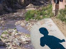 शाहजहांपुर: घर के बाहर नाला बना बच्चे का काल, परिवार में मचा कोहराम