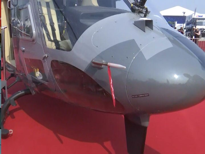 Defense Expo 2020 दूसरे दिन रिवर फ्रंट व्यू पर हुये लाइव डेमो, HAL के 'लाइट यूटिलिटी हेलीकॉप्टर' ने सबका ध्यान खींचा