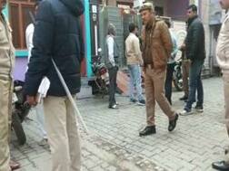 बुलंदशहर: बाइक की टक्कर के बाद दो गुटों में पथराव व फायरिंग, पुलिस फोर्स तैनात