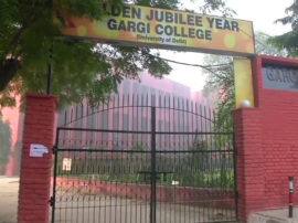 Delhi Gargi college isuue raises in Parliament दिल्ली के गार्गी कॉलेज में छात्राओं से छेड़छाड़ का मामला संसद में गूंजा, कॉलेज पहुंची महिला आयोग की टीम