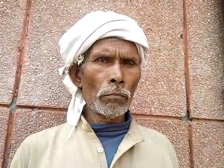 किसानों ने दिया तहसील में धरना, एसडीएम पर बदतमीजी और किसान की मूछें कटवाने का आरोप