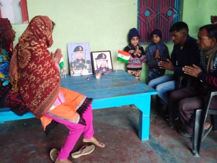 सिस्टम से हारे पुलवामा शहीद के परिवार ने दी अनशन की धमकी, साल भर में न कोई मदद मिली न सम्मान