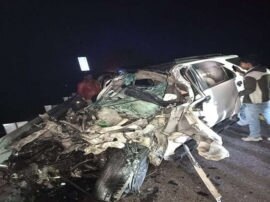 Collision between Roadways Bus and SUV on Agra-Lucknow Express way, 6 died आगरा-लखनऊ एक्सप्रेस वे बना मौत का एक्सप्रेस वे..बस और एसयूवी में भिड़ंत, 6 की मौत