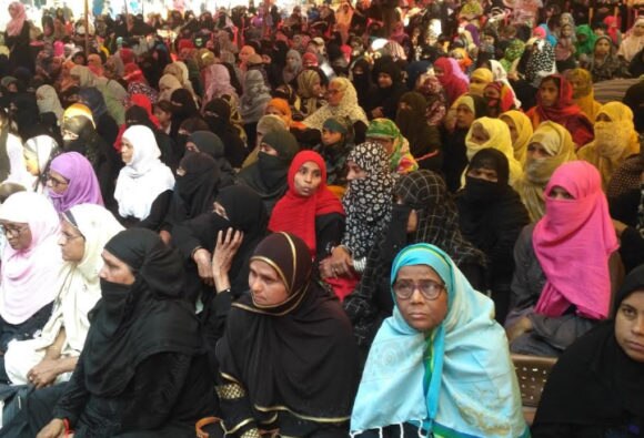 Delhi Riots पर प्रयागराज में धरने पर बैठीं मुस्लिम महिलाओं ने क्या कहा, आंदोलन खत्म करने को तैयार नहीं
