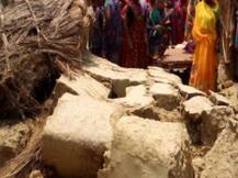 मैनपुरी में दर्दनाक हादसा, दीवार ढहने से बच्ची समेत दो लोगों की मौत, गांव में पसरा मातम