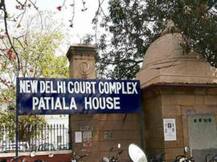 निर्भया केस: दोषियों को कल सुबह नहीं होगी फांसी, अगले आदेश तक लगी रोक