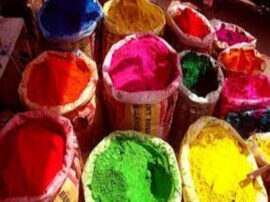 Colour sellers happy ahead of Holi Festival गोरखपुर: होली के त्यौहार में सजे बाजार, रंग विक्रेता खुश..हर्बल रंगों की डिमांड ज्यादा