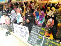 प्रयागराज: FIR के बाद CAA का विरोध कर रही महिलाओं को जारी किया गया पांच लाख के बांड का नोटिस