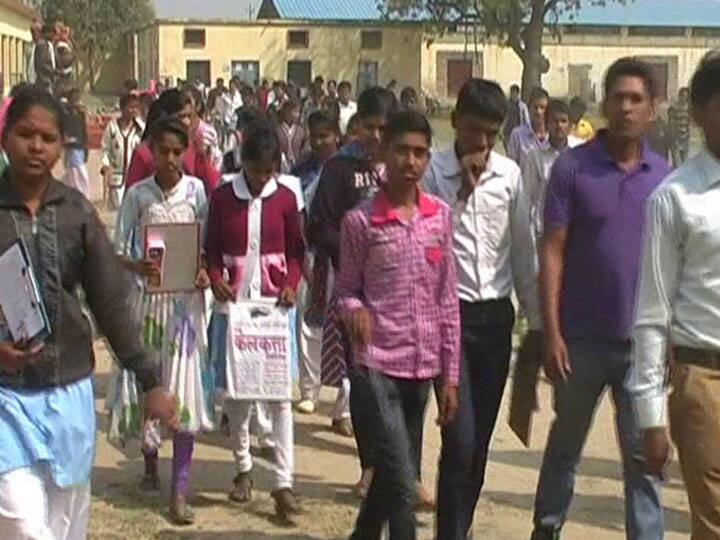 पांच जिलों के 72 केंद्रों पर दोबारा हुए यूपी बोर्ड के एग्जाम, 32 हजार छात्र हुए शामिल